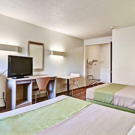 Economy Inn Pittsburgh Airport Moon Township Exterior foto